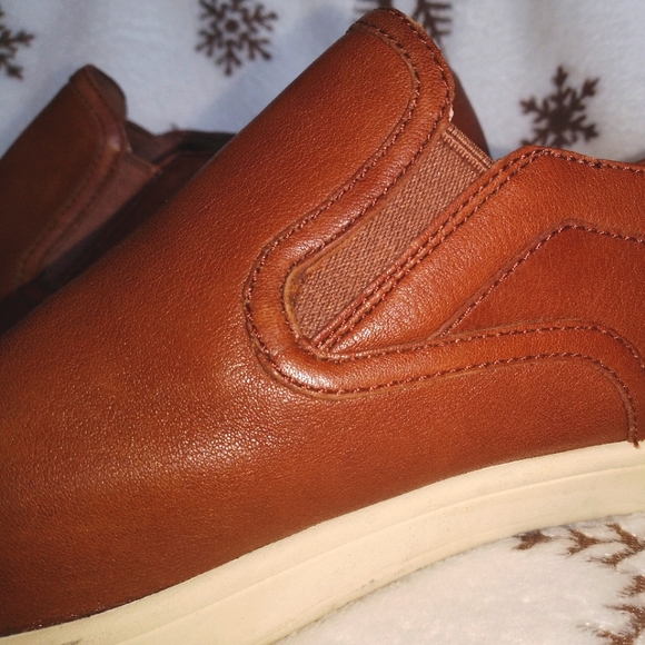 UGG Men's Slip-ons!! - Picture 4 of 9